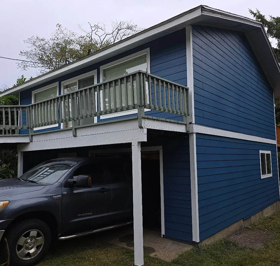 Randall J Banks — hand-painting craftsman trim in Eugene Oregon